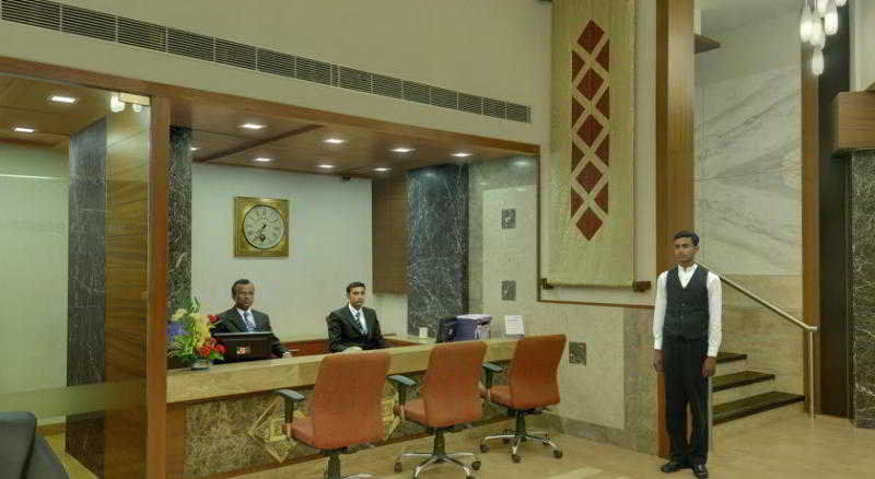 Treebo Ambassador Hotel Ahmedabad Exterior photo