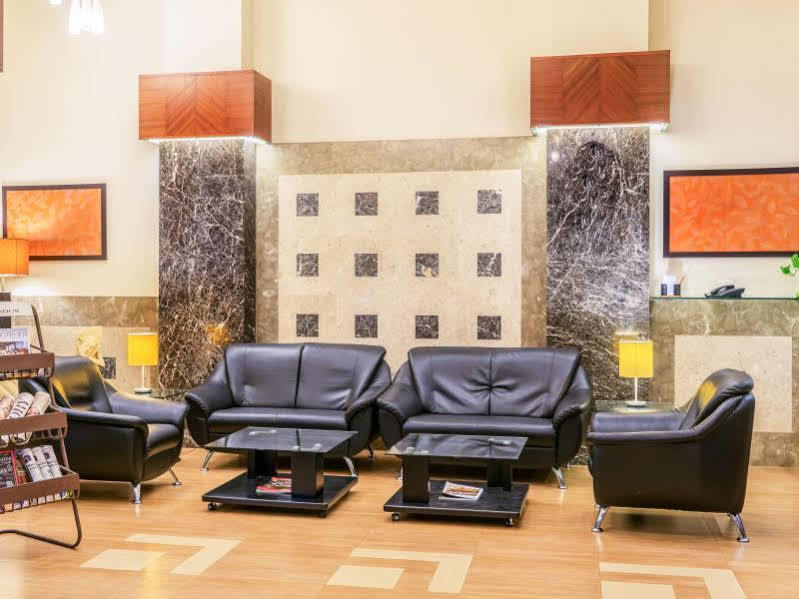 Treebo Ambassador Hotel Ahmedabad Exterior photo